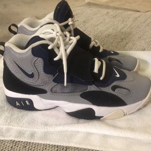 Nike Air Speed Turfs